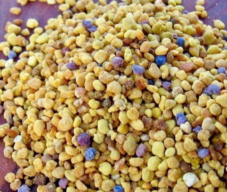 Натурален пчелен мед и цветен прашец