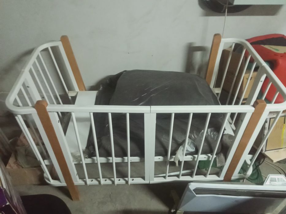 Манеж дедская в хорошем состоянии.