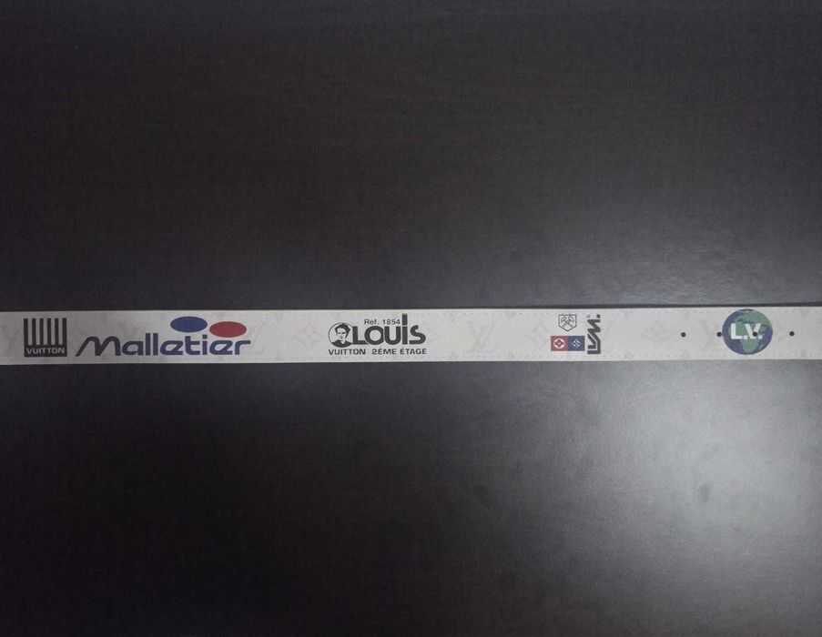 Curea LV White & Silver With Graphics