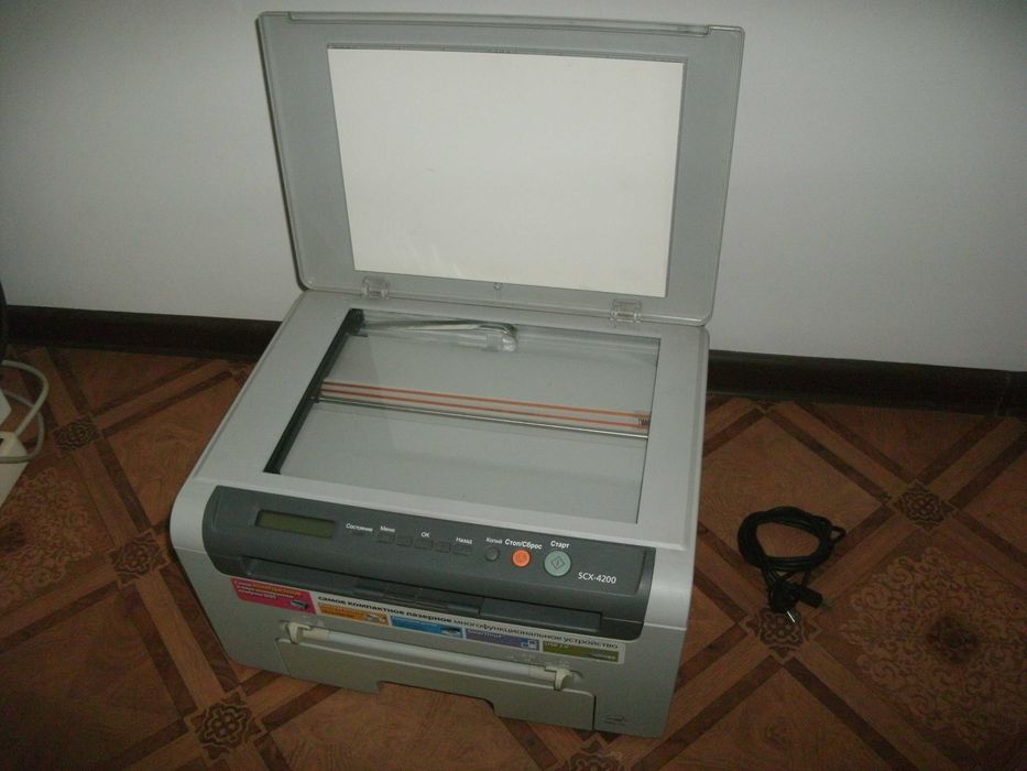 МФУ Samsung SCX-4200