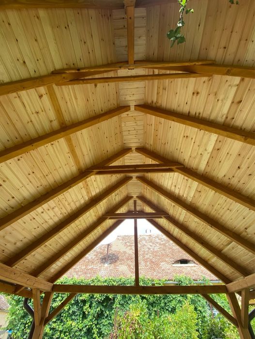 Foișor din lemn rasinos in doua ape  (4x5 m )