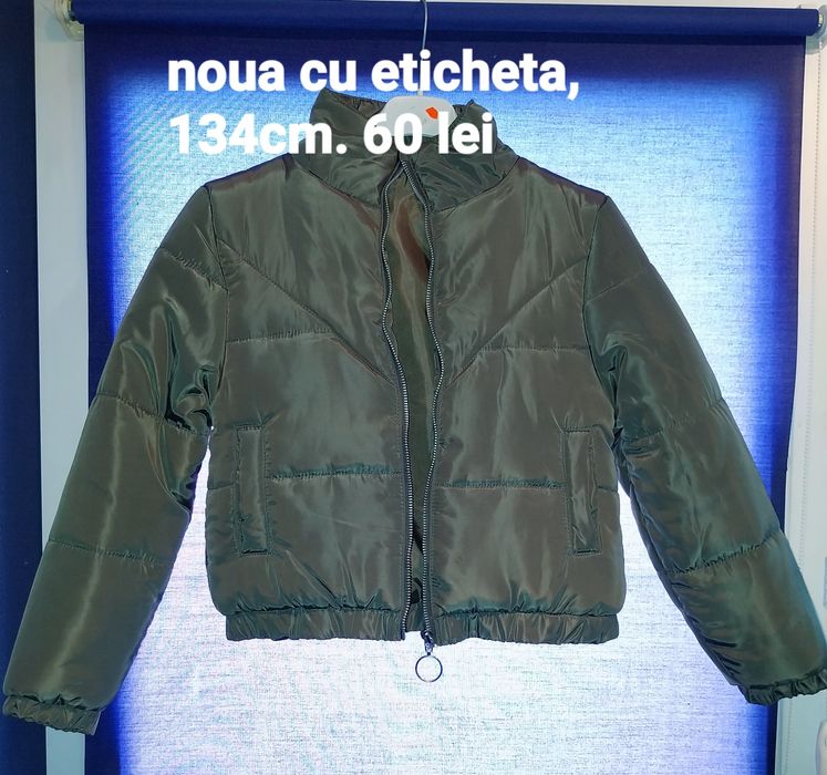Geci dama și fetita.