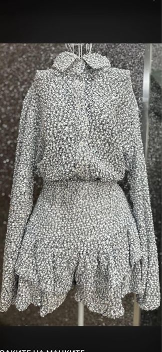 Комплект от две части букле