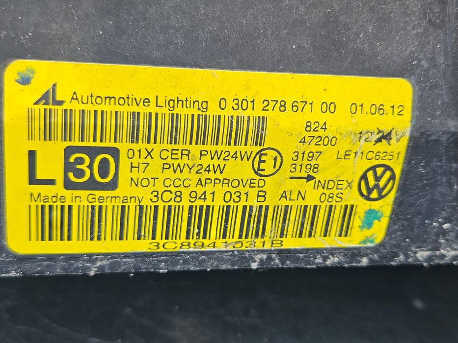 Aripa stanga dreapta vw passat cc facelift 2014 Argintiu culoare LA7W Faruri Droser Balast