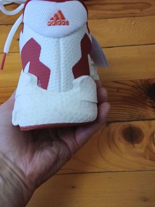 Маратонки ADIDAS