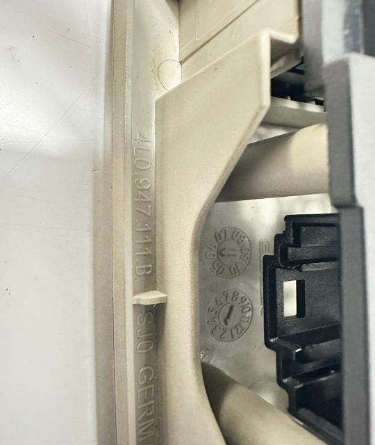 Lampa plafon spate 4L0947111B Audi Q7 4L