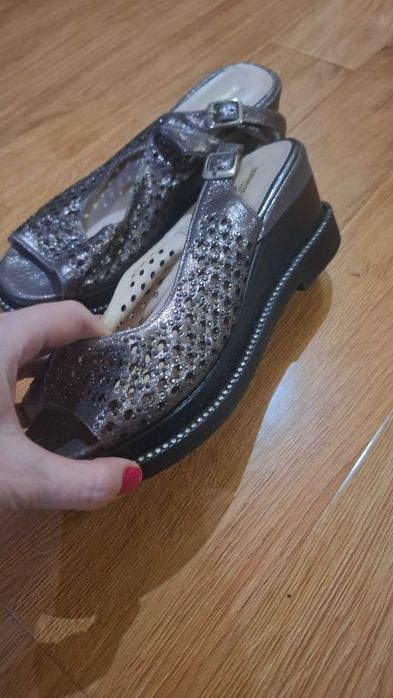 Женская обувь 42 размер