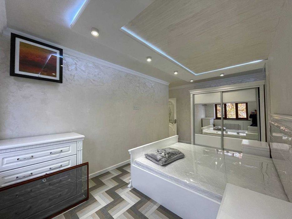 Ц 1 кв 3/3/4 кафе BON (175 000 USD) своя