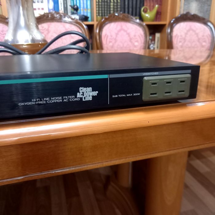 Сетевой фильтр Teac AV-P35