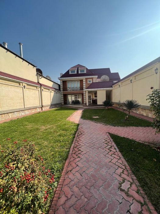 Сдаётся эксклюзивный дом в центре города Ор-р:Гостиница Россия