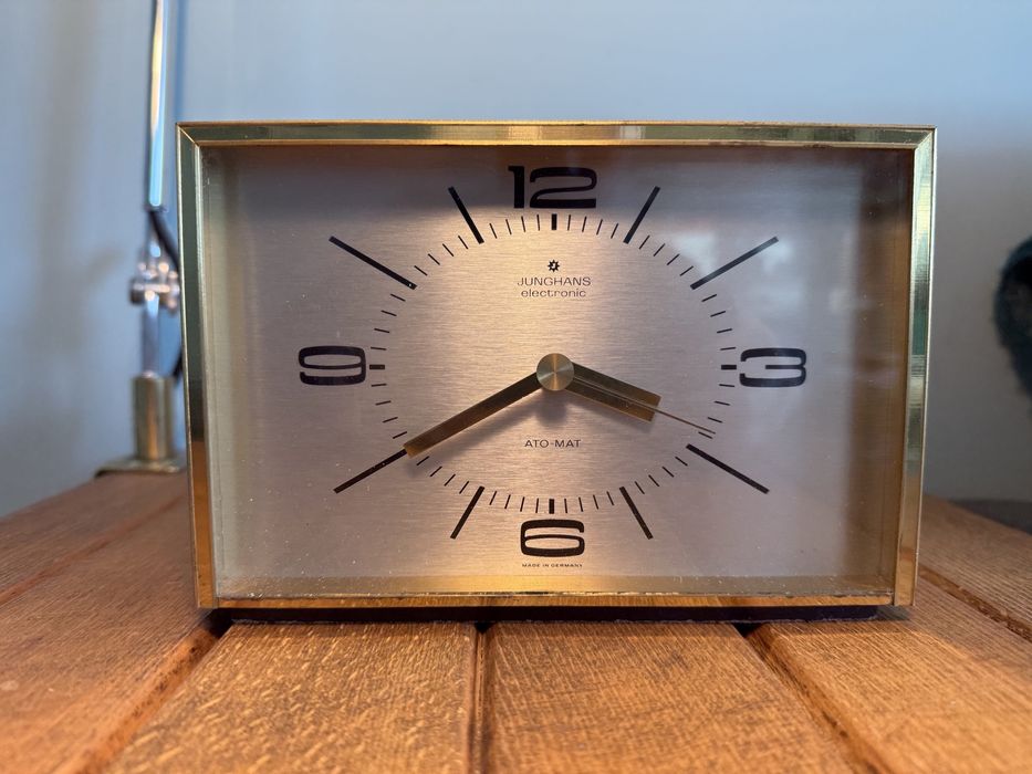 Настолен часовник / Junghans / 60-те