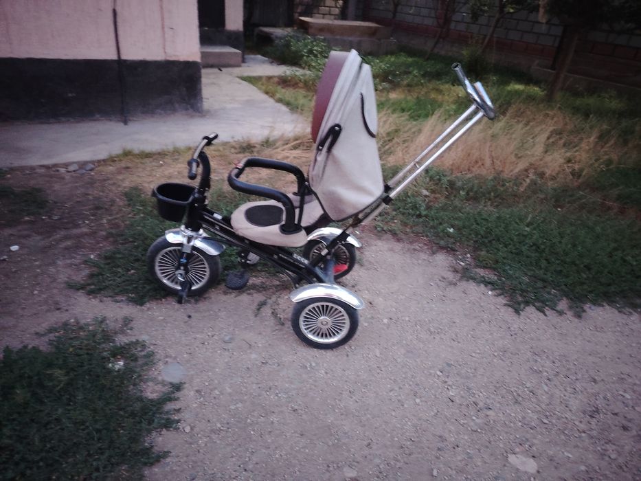 Детский трёхколёсный велосипед