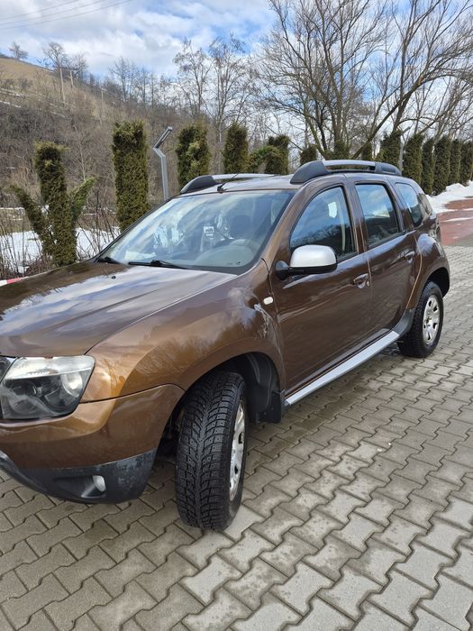 Vând Dacia Duster 4×4 Diesel  an fabricației  2011
