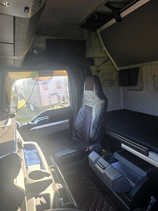 Vând ansamblu MAN TGX 18.440 + Prelata Schmitz standard