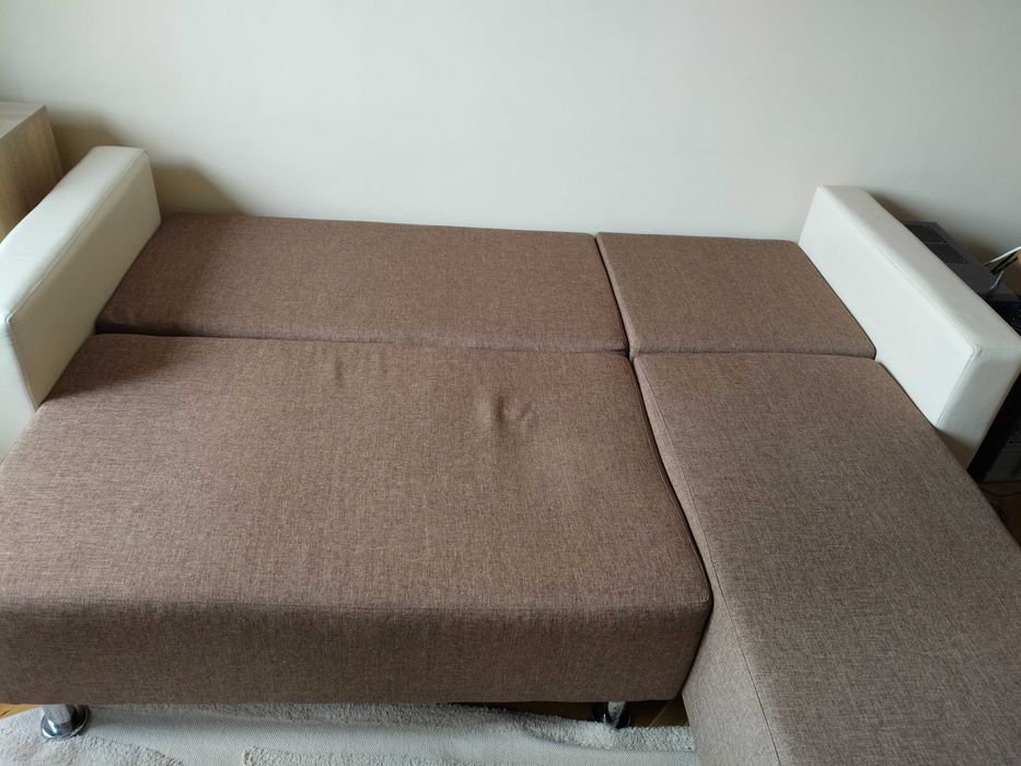 Разтегателен диван