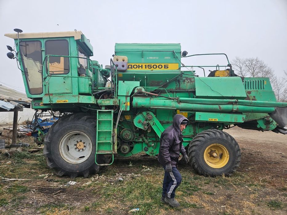 Продам  комбайн Дон с жатклй