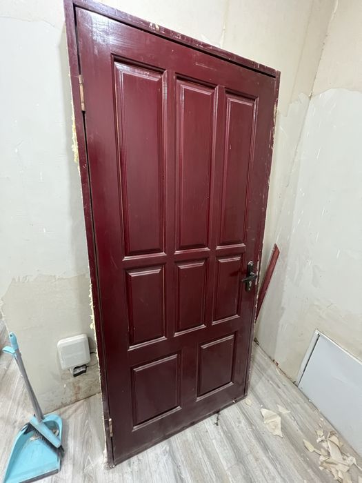 Продам дверь деревянная