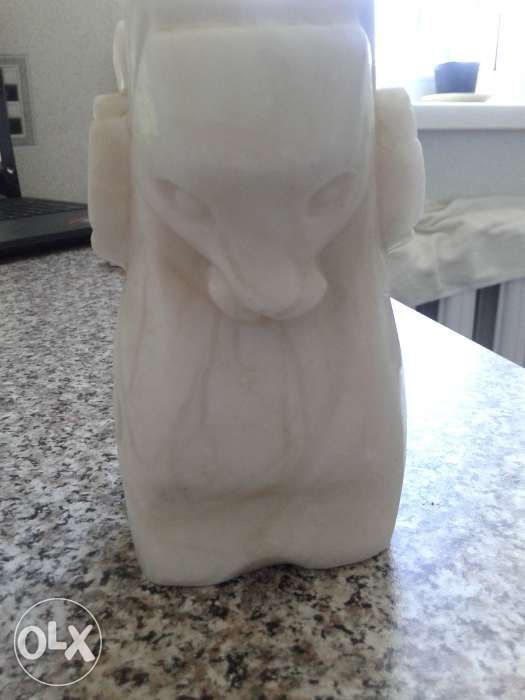 статуэтка мраморная