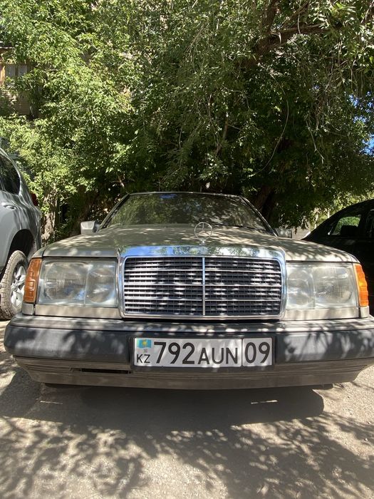Мерседес W124