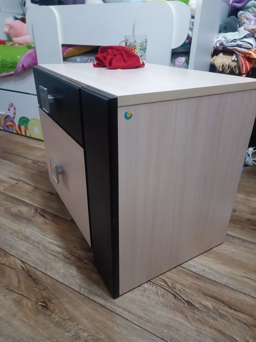 Прикроватные тумбочки