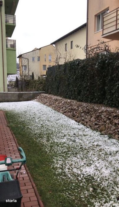 Apartament de 3 camere, 75 mp, gradina de 120mp, parcare, zona Campulu