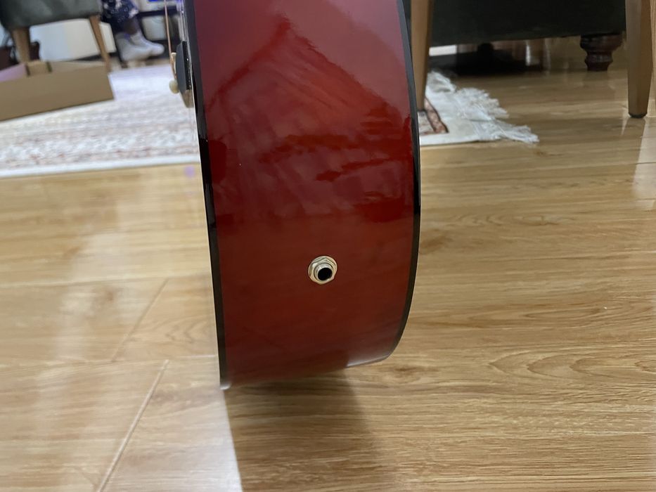 Акустическая гитара