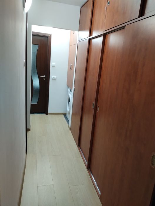 Închiriez apartament 3 camere
