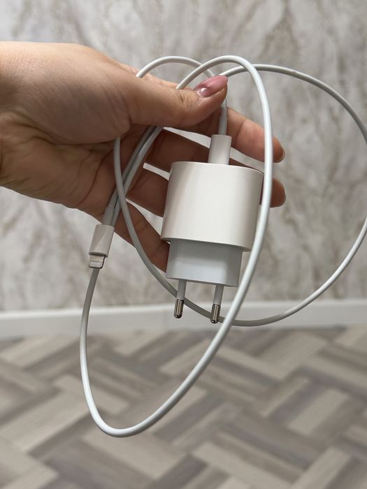 Iphone 11, белый 64 гб