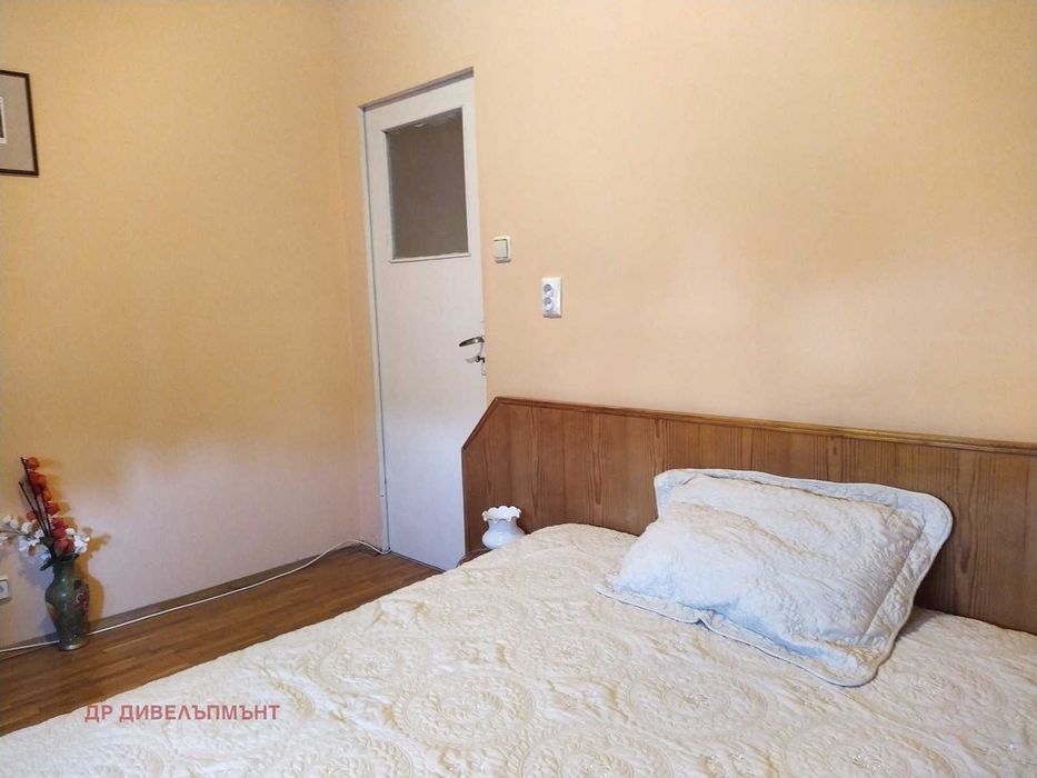 Дава се под наем Едностаен апартамент в София, Бъкстон - 48 кв.м за 472.77 € - Снимка #8