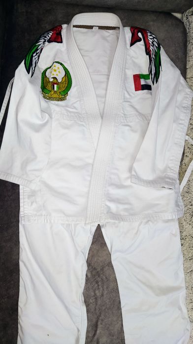 Продам кимоно 10000