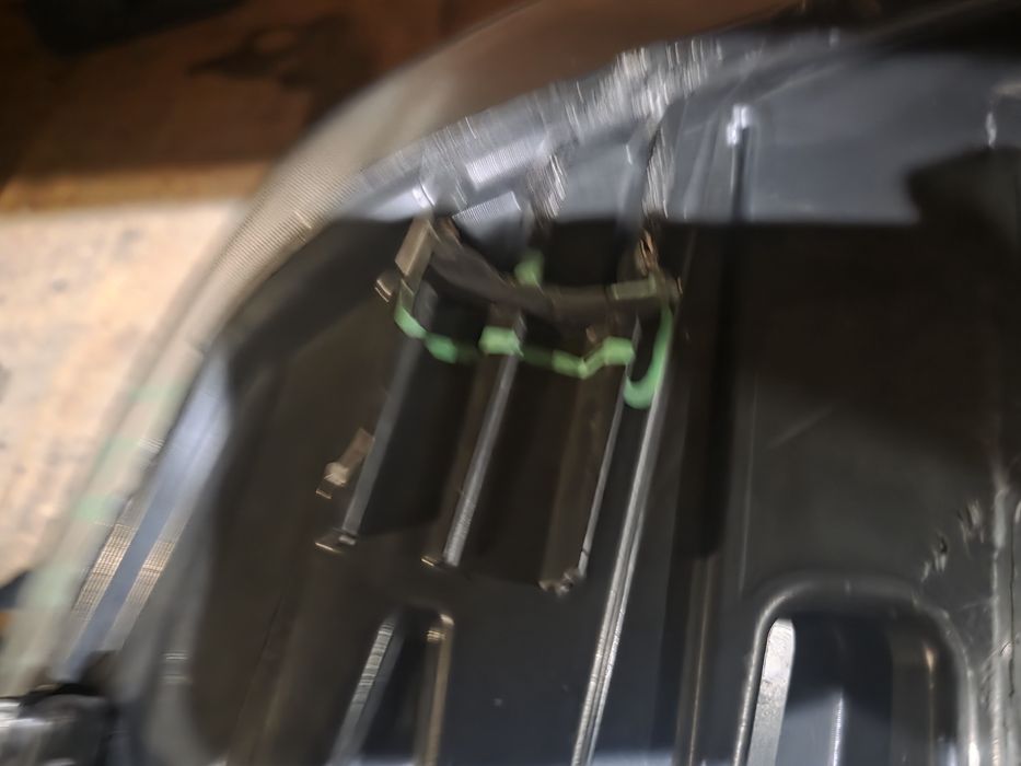 Фар за Тесла след 2017 година