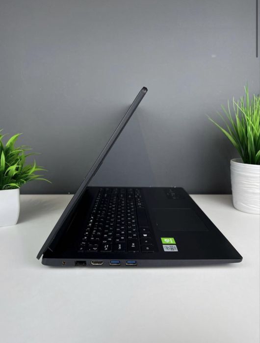 Ноутбук Acer core i3/10-пок