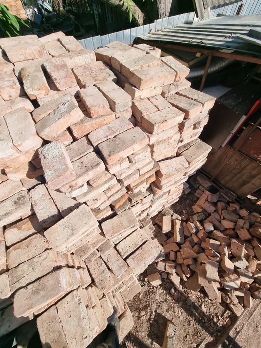 Vând cărămidă din demolări