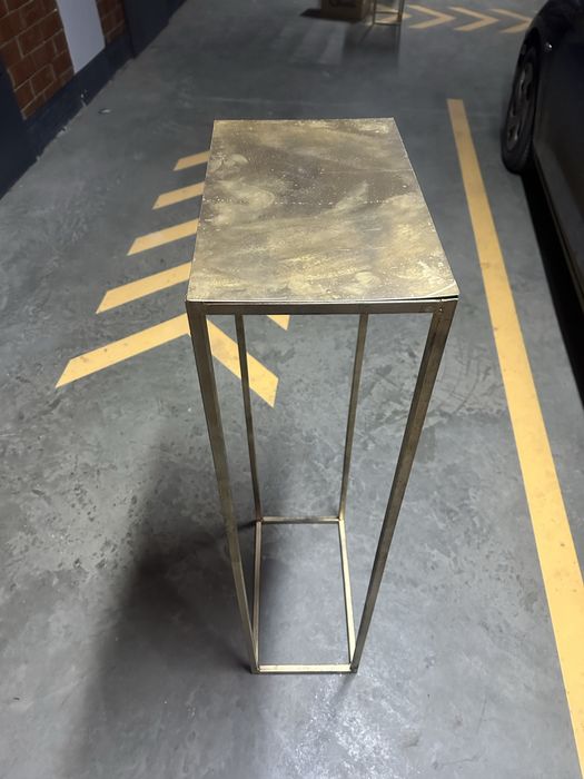 Подставка для цветов и букеты