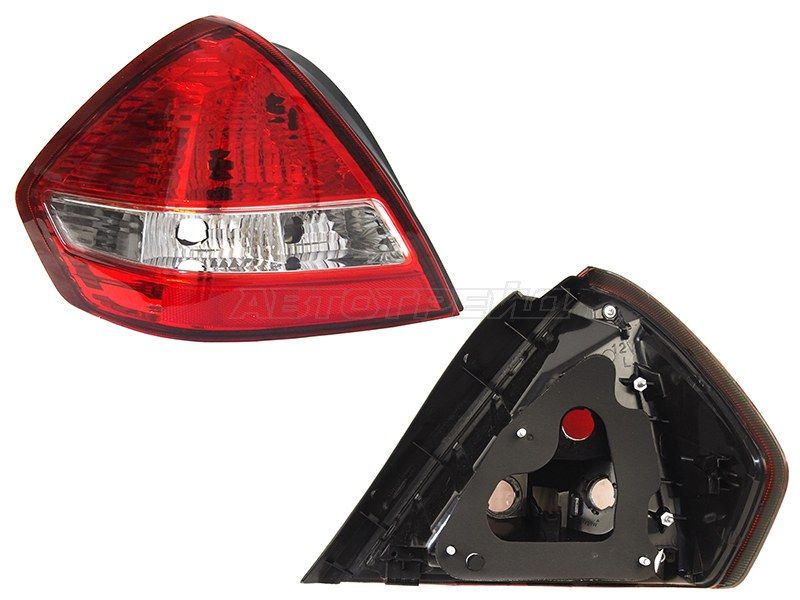 Фонарь задний  Nissan Tiida