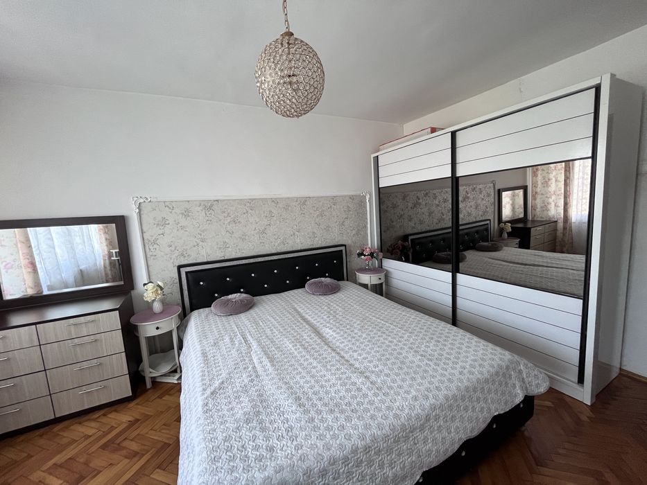 Proprietar inchiriez ap 2 cam. Central