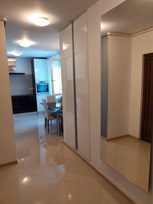 Inchiriez apartament cu 2 camere (64mp)