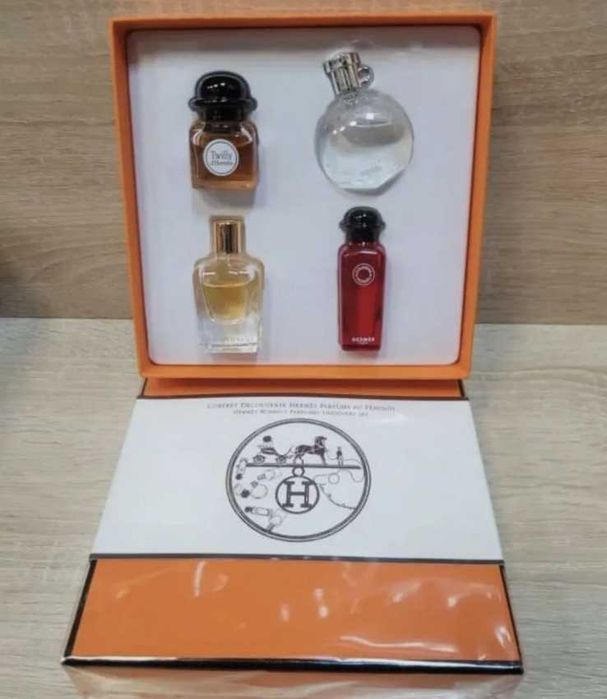 Подарочный парфюмерный набор 4x7,5 ml