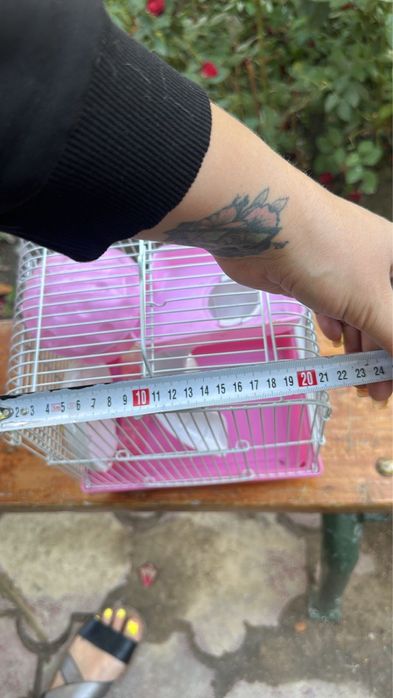 Продам клетки , подходят для хомячков