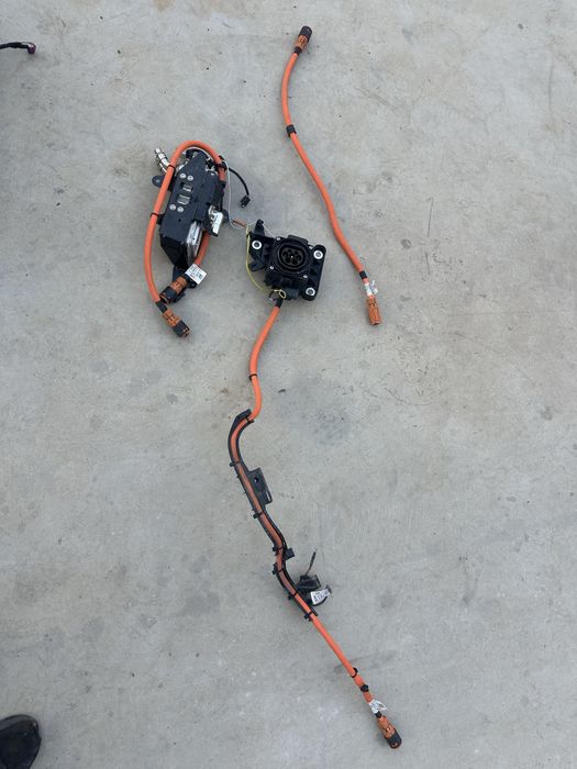 Cablu curent / tensiune / alimentare BMW F15 hybrid G20 g21 g30 g31 g05 g06 g11 g11 seria 3 4 5 6 7 G / x5 x6