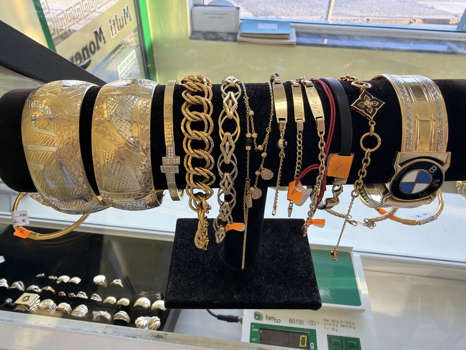 Златни Пръстени и обеци 160 лв . на грам