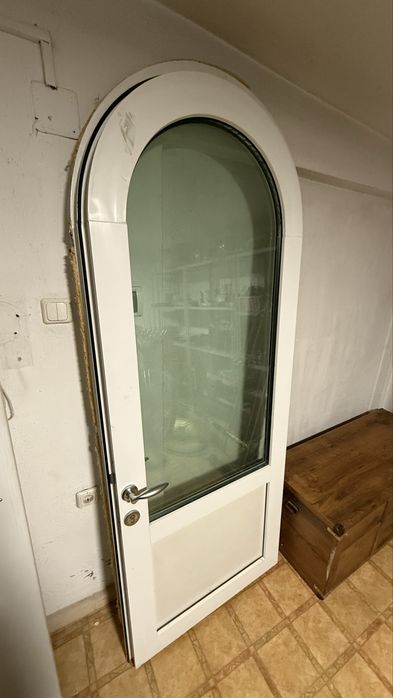 Врата от PVC дограма. Отлична!