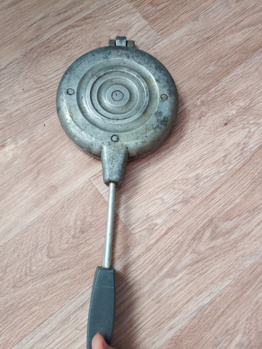 Продам орешницу старую