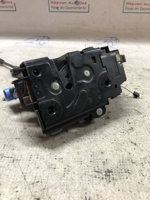 broasca dreapta spate volkswagen golf 5 2006