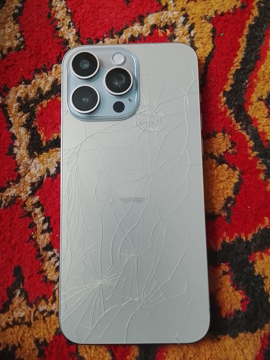 Продам телефон китайский