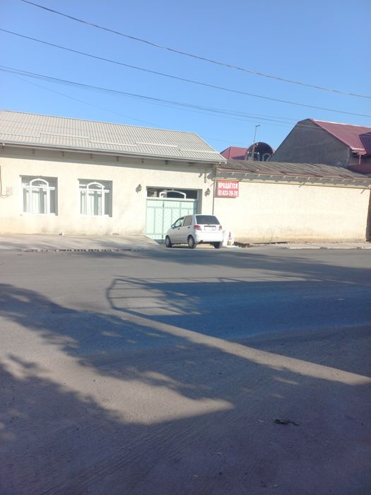 Uy sotiladi продаётся дом