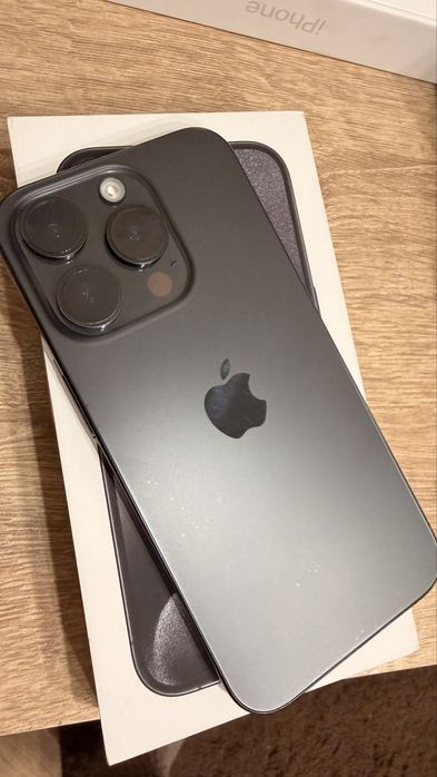 Продам iphone 15 pro 128