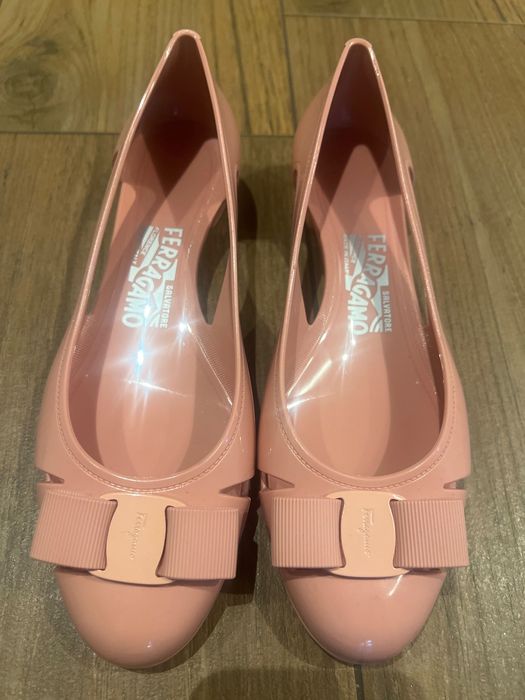 Обувки - Ferragamo, MaxMara and Jimmy Choo