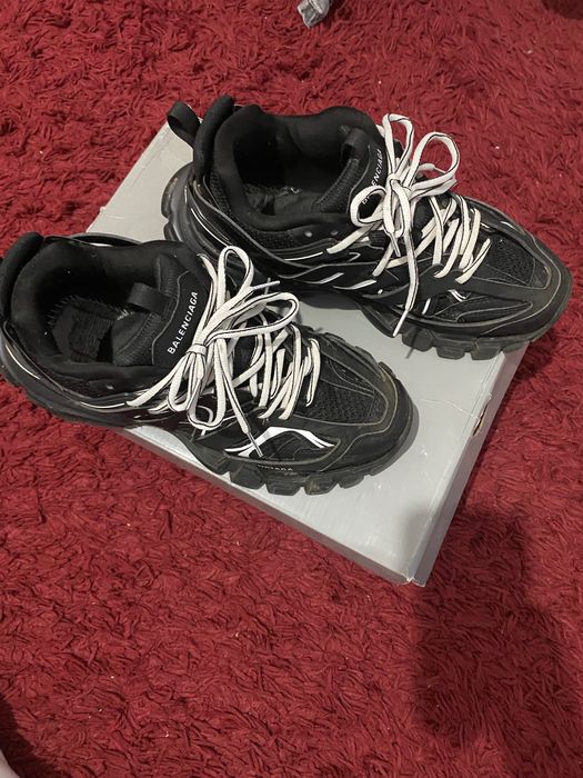 balenciaga track