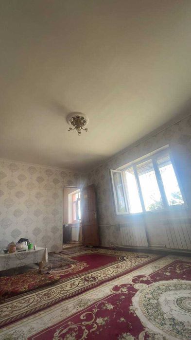 Квартира сотилади 2 хонали ешонгузарда срочна